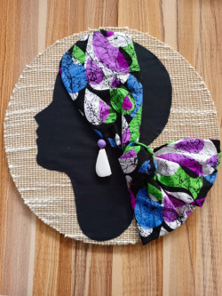 Tableau en toile rond foulard demi-tête